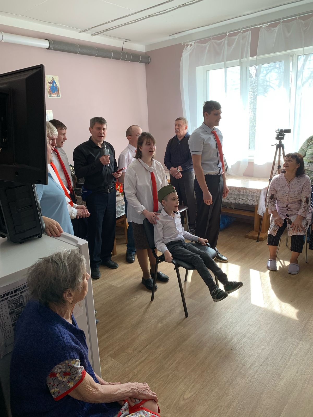 Спешим дарить добро!
